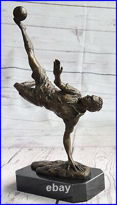 100% Real Bronze Hand Made Modern Art Trophy Soccer Player Sculpture Figure Art 100% Real Bronze Hand Made Modern Art Trophy Soccer Player Sculpture Figure Art