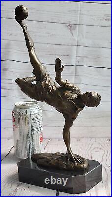 100% Real Bronze Hand Made Modern Art Trophy Soccer Player Sculpture Figure Art 100% Real Bronze Hand Made Modern Art Trophy Soccer Player Sculpture Figure Art