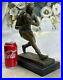 Athletic_Bronze_Sculpture_Rugby_Player_Made_by_Lost_Wax_Method_Large_Statue_DEAL_01_utcz