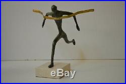 Bronze statue, Winning running athlete, Hand made new sculpture