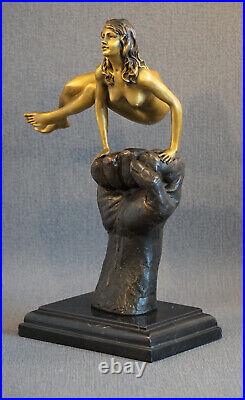 Bronze statue decorative figure 32 cm high A nude on hand erotic nude sign. Juno