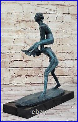 Decorator Hand Made Bronze Art Statue of Playful Kids Jumping Leapfrog