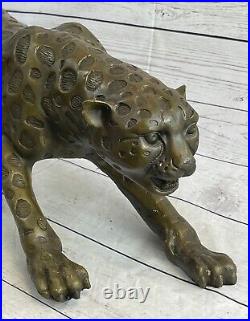 Hand Carve Luxurious Leopard Cheetah Made by Lost Wax Bronze Sculpture Deal NR Hand Carve Luxurious Leopard Cheetah Made by Lost Wax Bronze Sculpture Deal NR