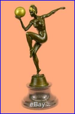 Hand Made Bronzes Art Deco Metalware French Art Gilt Bronze Figurine Statue