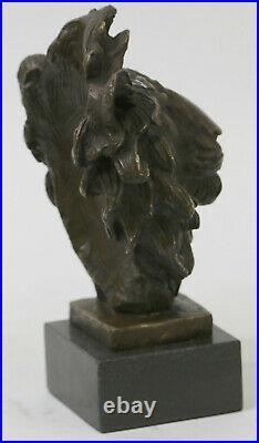 Hand Made Genuine Bronze Museum Quality Wildlife Animal Lion Statue Decorative