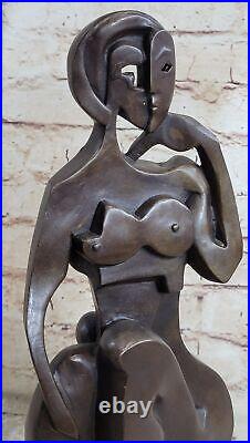 Hand Made Modern Abstract Female Bronze Statue Sculpture Tribute To Dail Decor