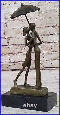 Hand Made Modern Art Man Woman Rain Umbrella Bronze Statue Figure Decor NR