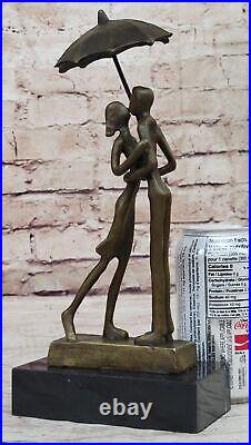 Hand Made Modern Art Man Woman Rain Umbrella Bronze Statue Figure Decor NR