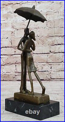 Hand Made Modern Art Man Woman Rain Umbrella Bronze Statue Figure Decor NR