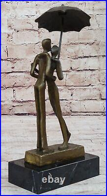 Hand Made Modern Art Man Woman Rain Umbrella Bronze Statue Figure Decor NR