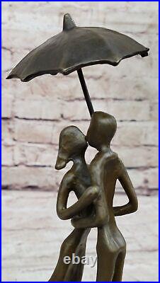 Hand Made Modern Art Man Woman Rain Umbrella Bronze Statue Figure Decor NR