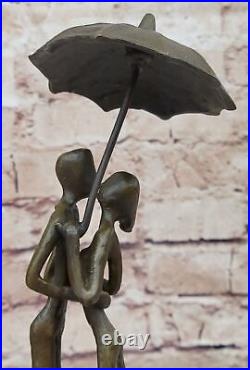 Hand Made Modern Art Man Woman Rain Umbrella Bronze Statue Figure Decor NR