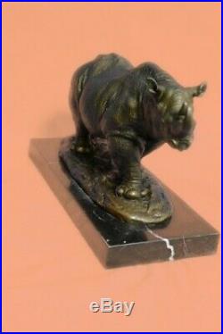 Stunning and Lifelike Bronze Rhino Sculpture Hot Cast Hand Made Statue Deal Art