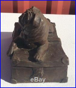 VTG 1968 HEREDITIES BRONZE STATUE PUG ON SUITCASE Made in England by J. L. Spouse